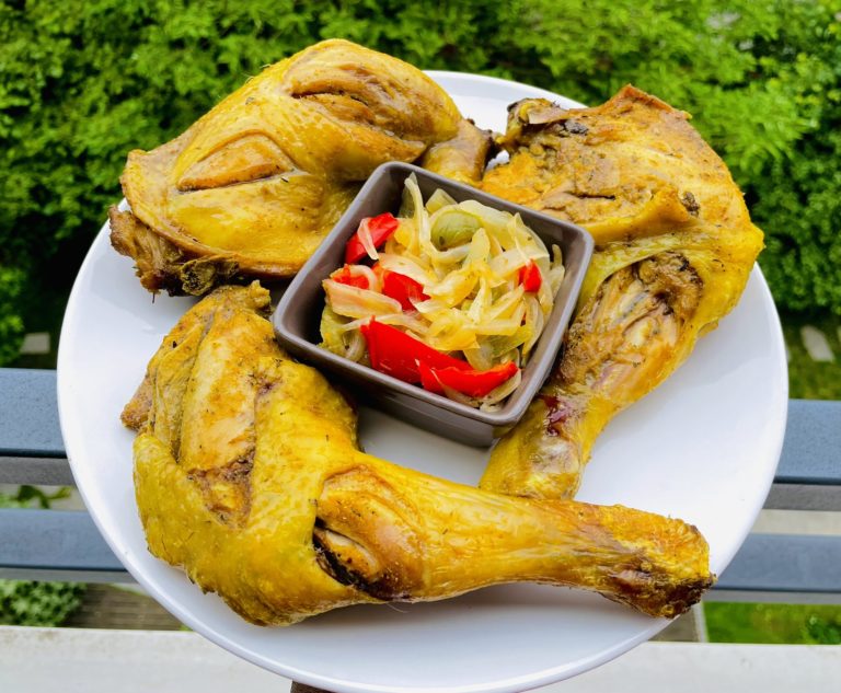 Lire la suite à propos de l’article Enfourné de cuisses de poulet au curcuma